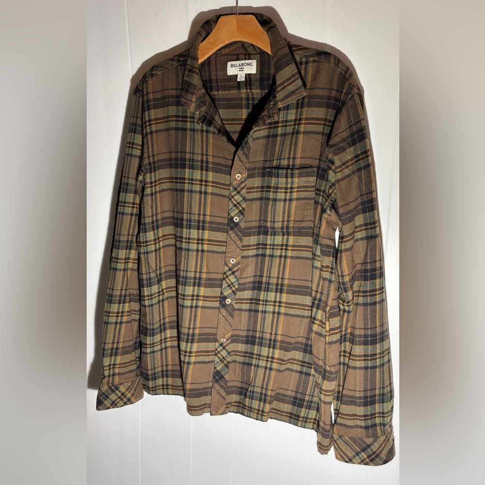 Billabong Men's Tan and Black Plaid Shirt Jacket size L